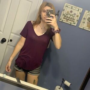 Mudd Purple cold shoulder short sleeve V-Neck Top M